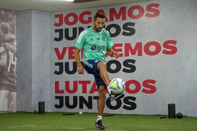 Isla se apresenta nesta sexta-feira à seleção do Chile