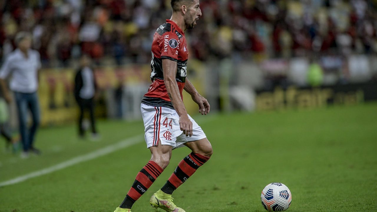 O chileno já avisou”; criticado, Isla chama a responsa, conversa com a  diretoria do Flamengo e expõe futuro para 2022