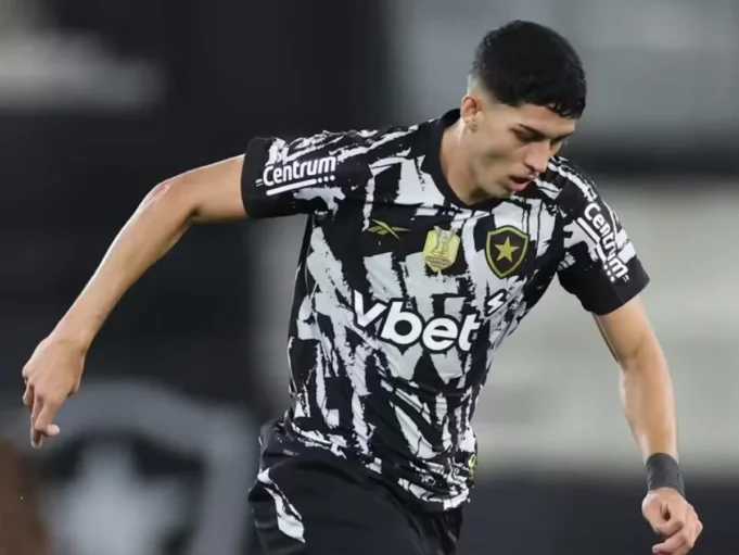 Clube da Europa envia proposta por Jair, do Botafogo