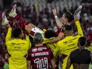 Torcida do Flamengo reage aos últimos momentos de Filipe Luís no Flamengo