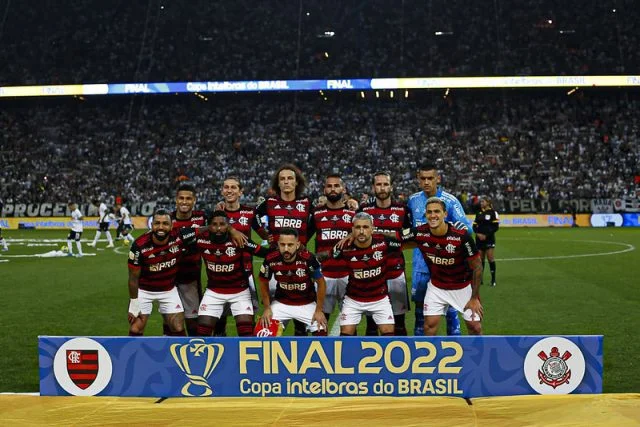 Jogadores do Flamengo na partida contra o Corinthians pela final da Copa do Brasil