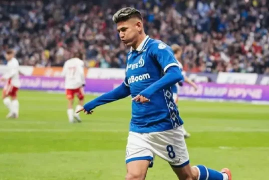 Jorge Carrascal em ação pelo Dinamo Moscou (Foto: Divulgação/Dinamo Moscou)