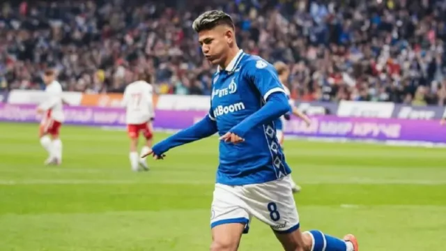 Jorge Carrascal em ação pelo Dinamo Moscou (Foto: Divulgação/Dinamo Moscou)