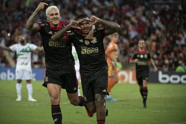 Kenedy comemora gol marcado pelo Flamengo contra o Juventude pelo Campeonato Brasileiro 2021