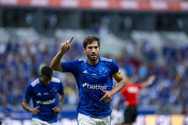 Lucas Silva durante o jogo entre Cruzeiro x Botafogo pelo Brasileirão 2024