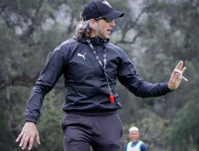 Luis Zubeldia durante treino da LDU