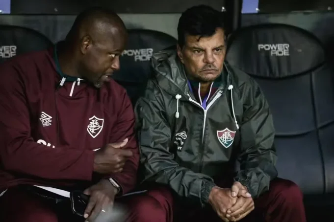 A declaração do auxiliar técnico do Fluminense sobre escalação de reservas na Sul-Americana