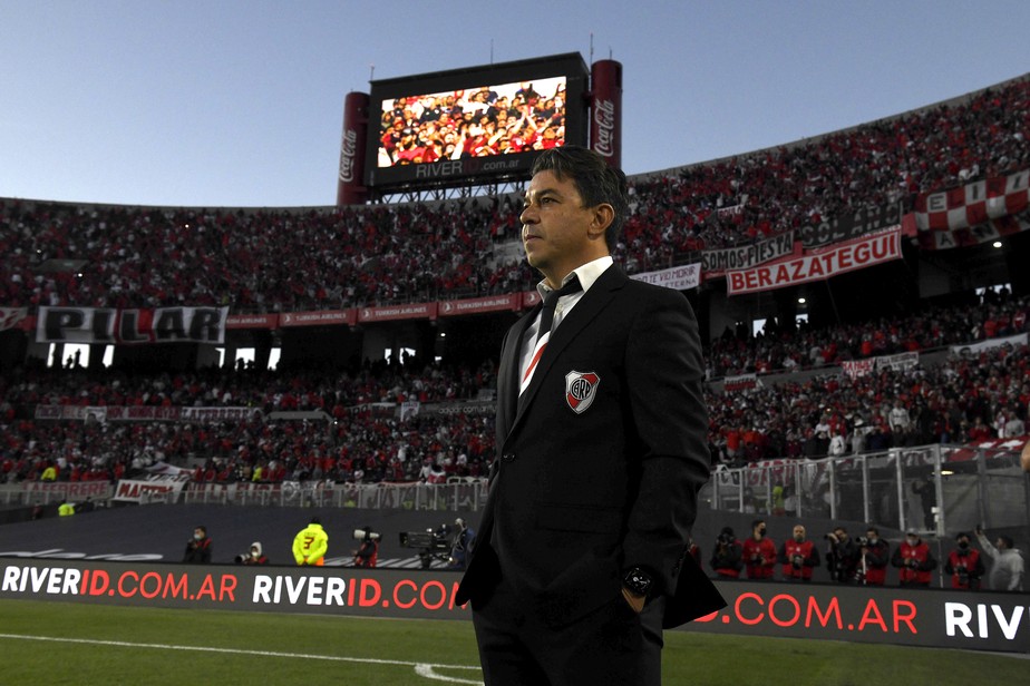 [ENQUETE] A torcida rubro-negra é a favor da contratação do técnico Marcelo Gallardo, do River?
