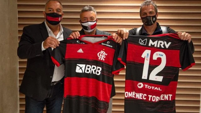 Marcos Braz (esquerda), Domènec Torrent (centro) e Bruno Spindel (direita)
