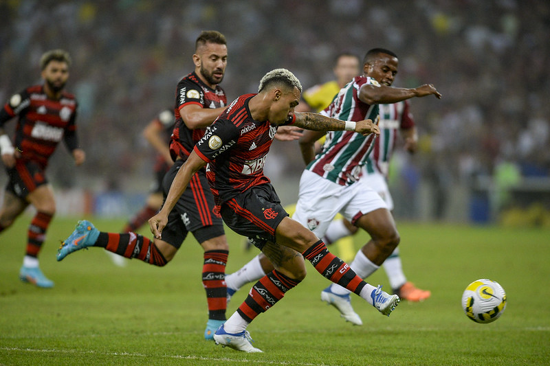 ASSISTIR FLAMENGO X FLUMINENSE AO VIVO ONLINE GRÁTIS COM IMAGEM HOJE,  11/11? FLAMENGO X FLUMINENSE onde assistir? Veja transmissão do JOGO DO  FLAMENGO HOJE AO VIVO no