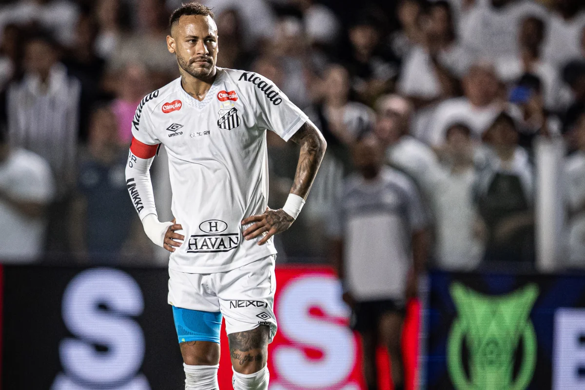 Neymar em atuação pelo Santos na Vila Belmiro - Fotos: Raul Baretta/ Santos FC.