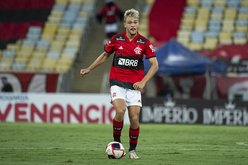 Wesley França: Joia do Flamengo pode estrear no profissional hoje