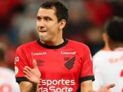 Athletico-PR: atitude da diretoria deixa torcida revoltada