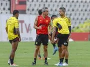 Paulo Sousa e diretoria do Flamengo minimizam pressão