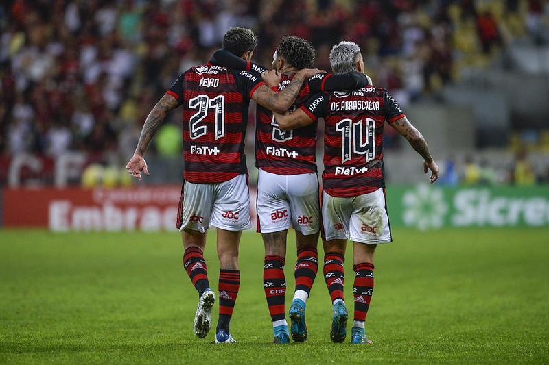 Com desfalques, Flamengo divulga lista de relacionados para jogo