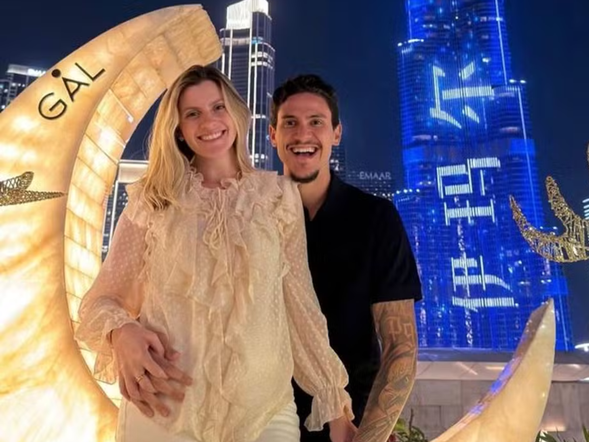 Pedro e Fernanda, sua esposa, de férias em Dubai