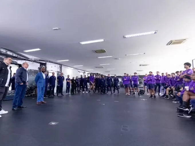 Corinthians: saiba como foi o encontro do presidente interino com o elenco