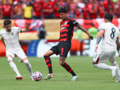 Pulgar contra o Chelsea no Mundial (Foto: Gilvan de Souza/Flamengo)