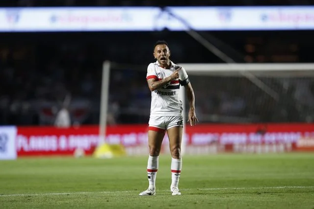 Rafinha durante o jogo entre São Paulo x Flamengo pelo Brasileirão 2024 no Morumbi