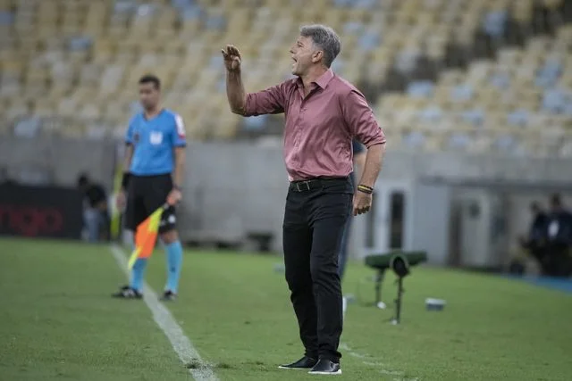 Renato Gaúcho durante o jogo entre Flamengo e Cuiabá pelo Campeonato Brasileiro de 2021