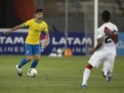 Rodrigo Caio revive drama e zaga do Flamengo volta aos holofotes