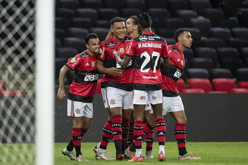 Flamengo x Bragantino: Bruno Henrique e Gerson são liberados para jogar