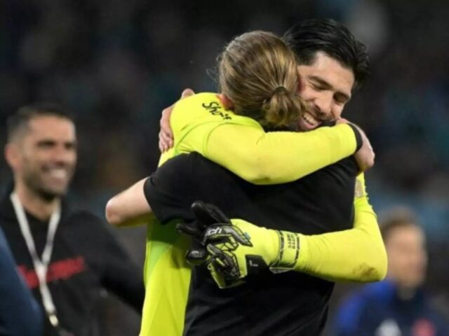 Rossi e Filipe Luís são enaltecidos em classificação do Flamengo na Libertadores