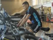 Goleiro Santos faz seu primeiro treino no Flamengo