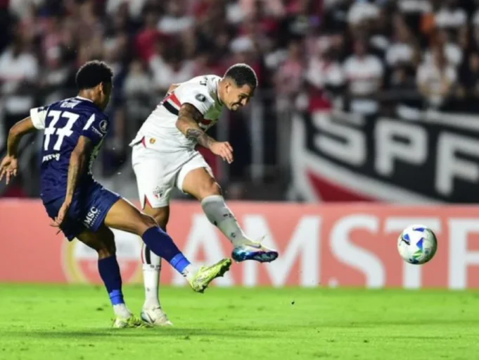 Jogador do São Paulo sofre grave acusação após vitória na Libertadores