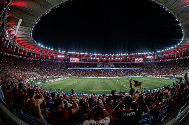 Torcida do Flamengo marca presença em partida contra o Corinthians pelo Campeonato Brasileiro 2021