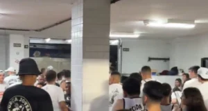 Torcida do Santos promove cenas de pânico na Vila Belmiro - Foto: Reprodução