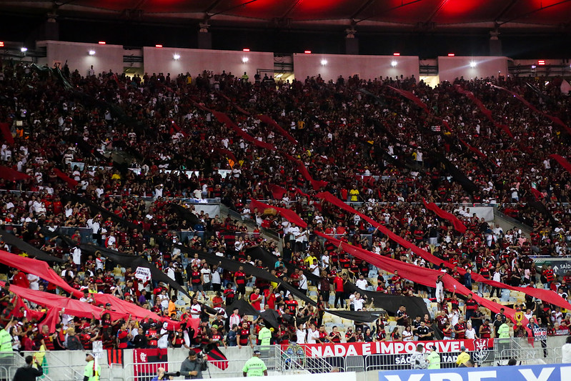 Torcida do Flamengo esgota ingressos para duelo com Athletico, pela Copa do  Brasil