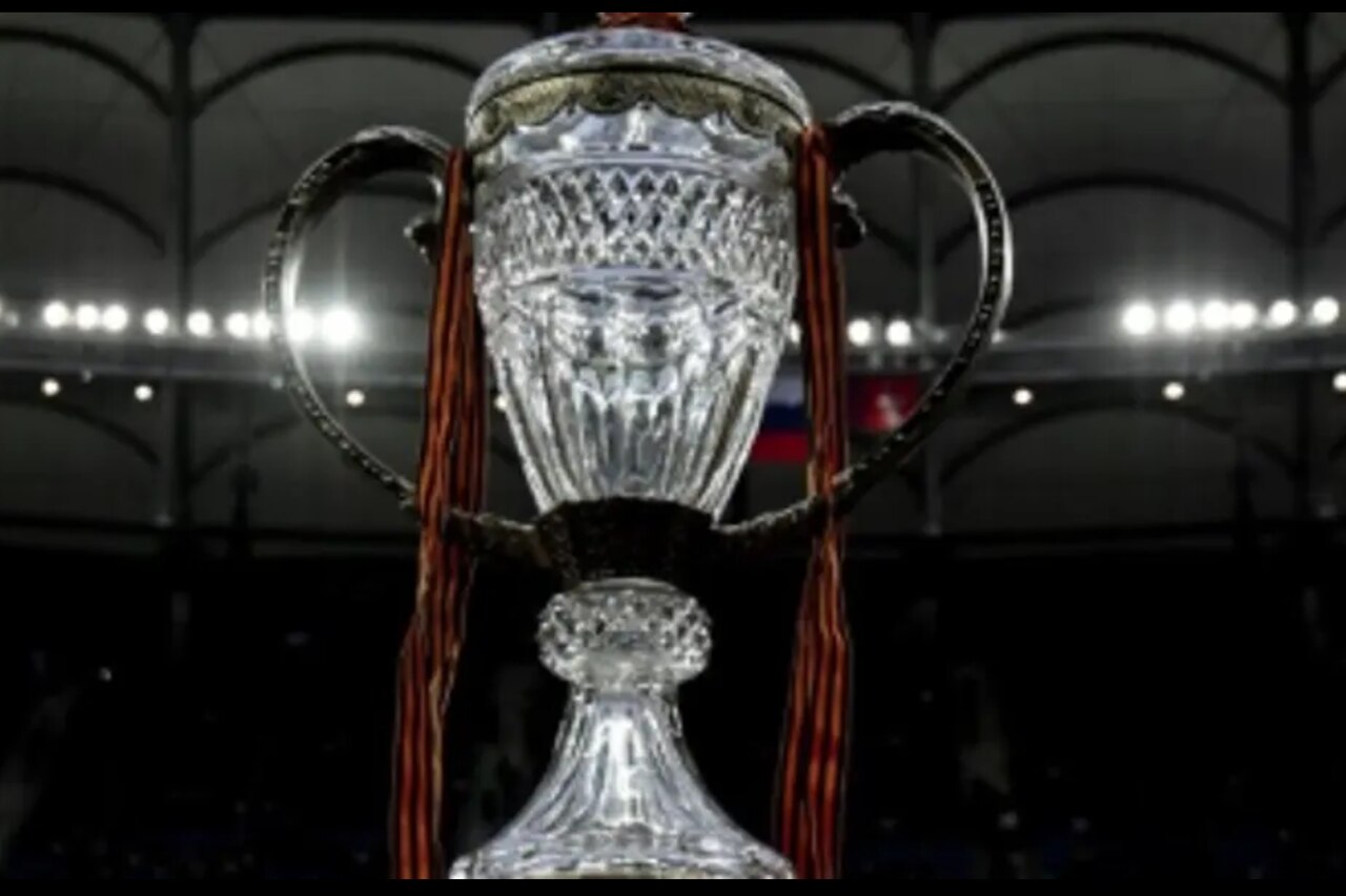 Gol de ex-Flamengo ajuda clube em disputa por título Título do campeonato na Rússia