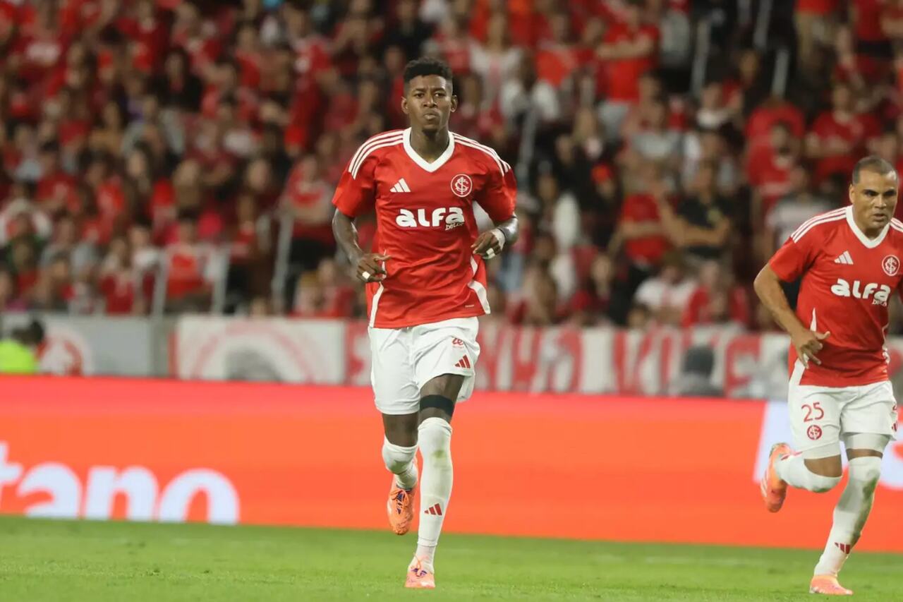 Vitão pelo Internacional