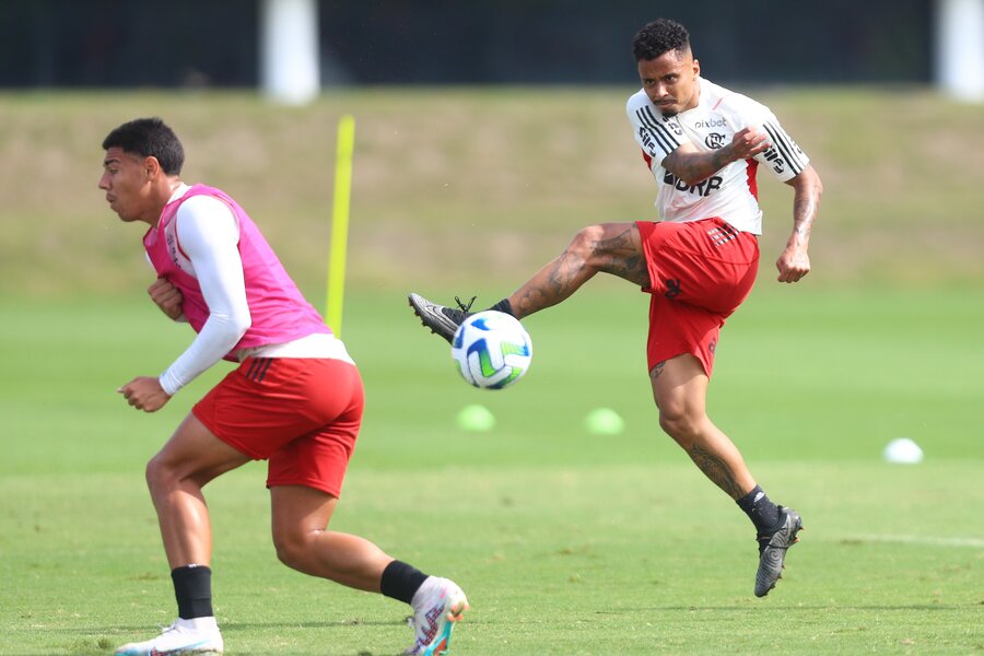 Jogadores do Flamengo em fim de contrato que podem reforçar seu