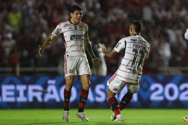 ayrton-lucas-everton-cebolinha-flamengo-gol