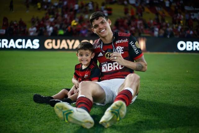 ayrton-lucas-libertadores-flamengo