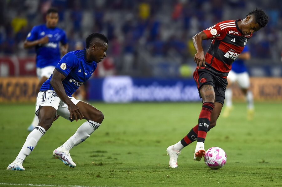 Flamengo e Bruno Henrique chegam a acordo por renovação de