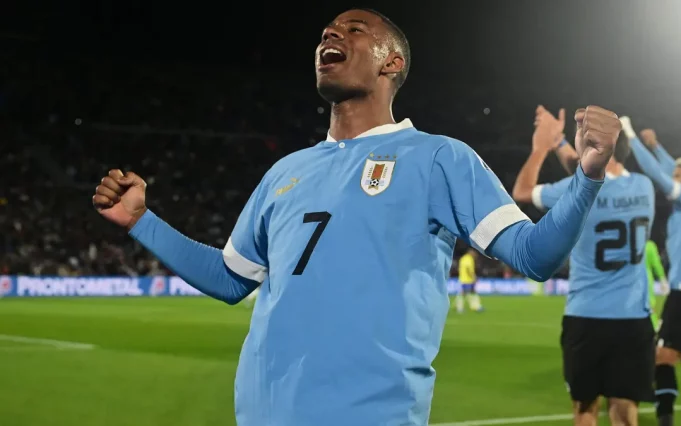 De La Cruz, do Flamengo, se destaca na seleção uruguaia na Copa América