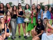 Foto com as esposas dos jogadores do Flamengo chama atenção no Twitter