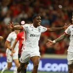 Rival do Flamengo faz proposta superior a R$ 30 milhões por Evertton Araújo