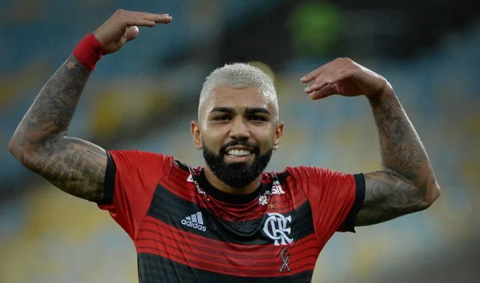 Gabigol supera marcas de ídolos do Flamengo na Libertadores