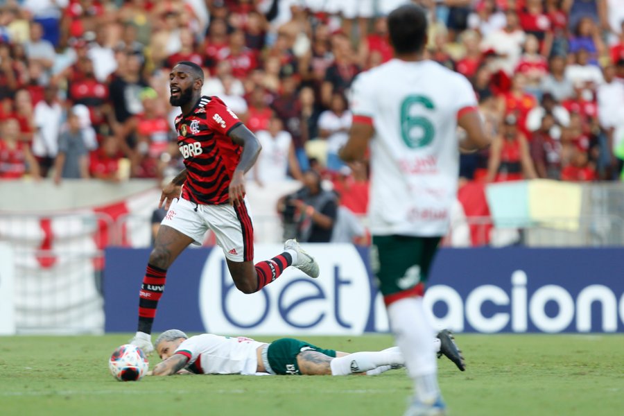 Em jogo de três pênaltis e expulsão, Flamengo fica em 3º no Mundial