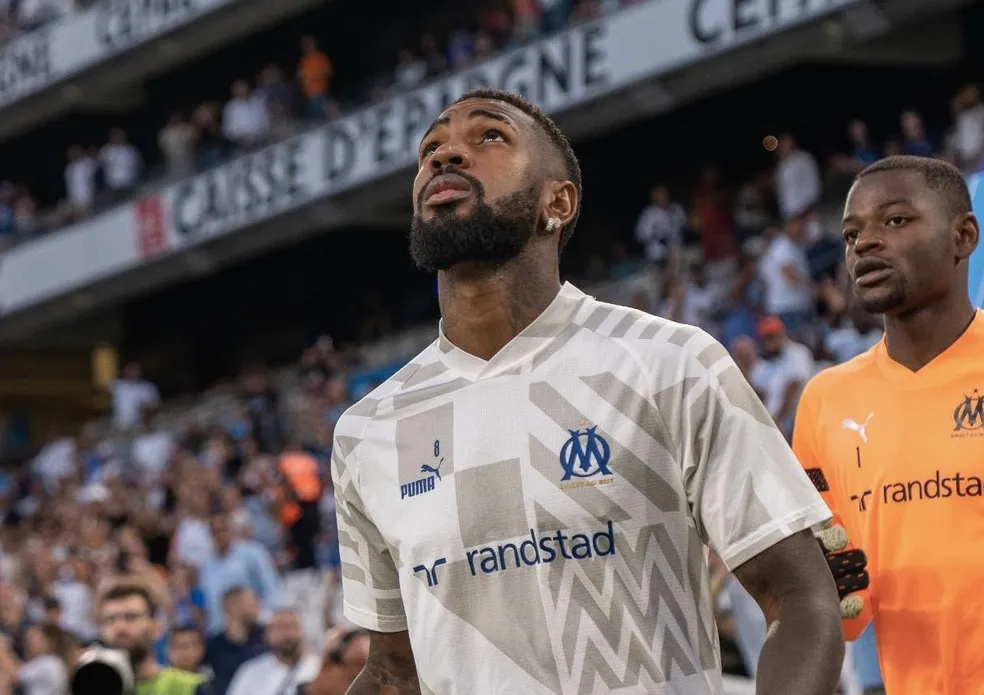 Olympique de Marseille acerta a contratação de De La Fuente, do