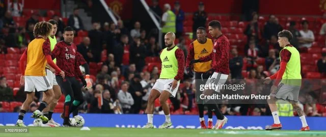 Hannibal Mejbri, Casemiro, Sofyan Amrabat, Anthony Martial, Raphael Varane, Alejandro Garnacho do Manchester United