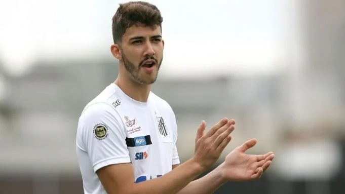 Confira os valores da negociação envolvendo o zagueiro Gustavo Henrique