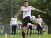 Lembra dele? Ex-meia do Flamengo é contratado pelo Sport de Recife