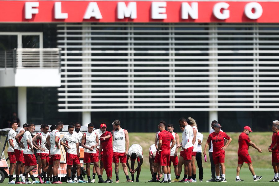 Reinier volta ao Flamengo proibido de entrar no Ninho e treinar entre  profissionais, flamengo