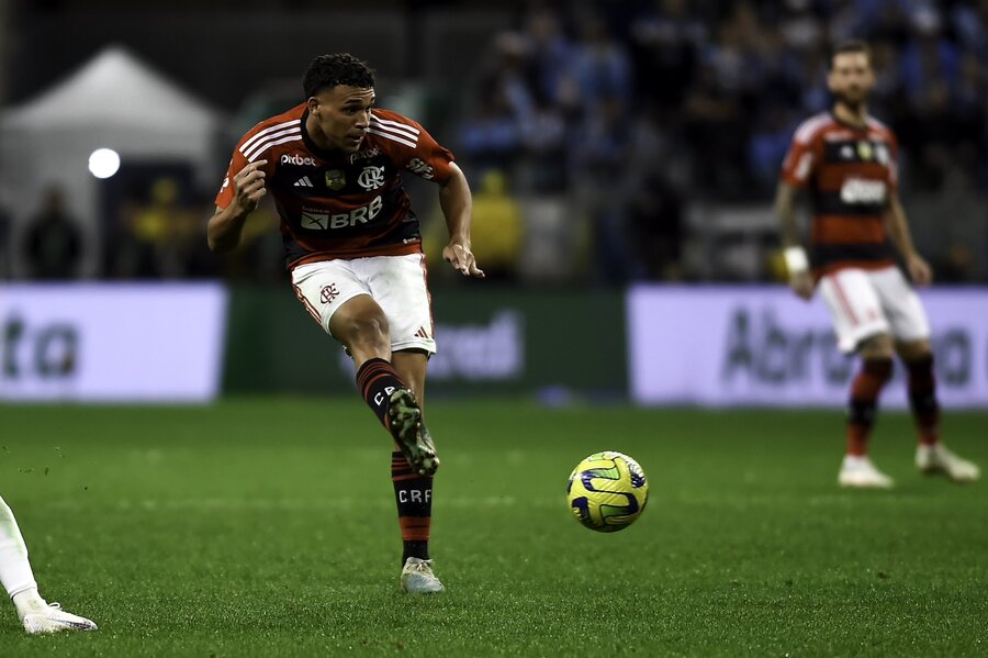 Flamengo x Grêmio: onde assistir, escalações e como chegam os