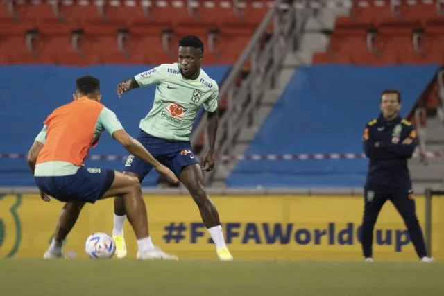 Vinícius Júnior em treino da Seleção Brasileira para a Copa do Mundo do Qatar